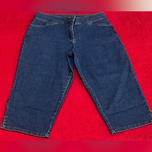 Bill Blass Stretch Cropped Jeans Size 6 Petite Denim